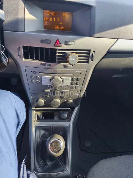 Opel Astra H 