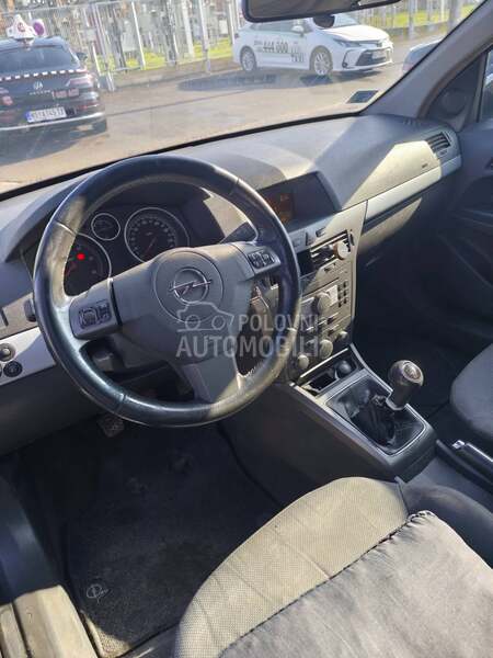 Opel Astra H 