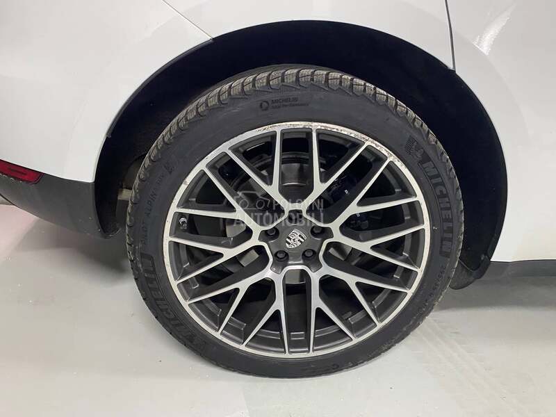 Porsche Macan 2.0.
