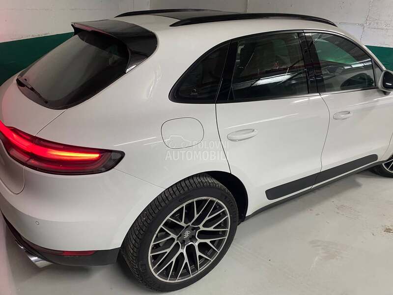 Porsche Macan 2.0.