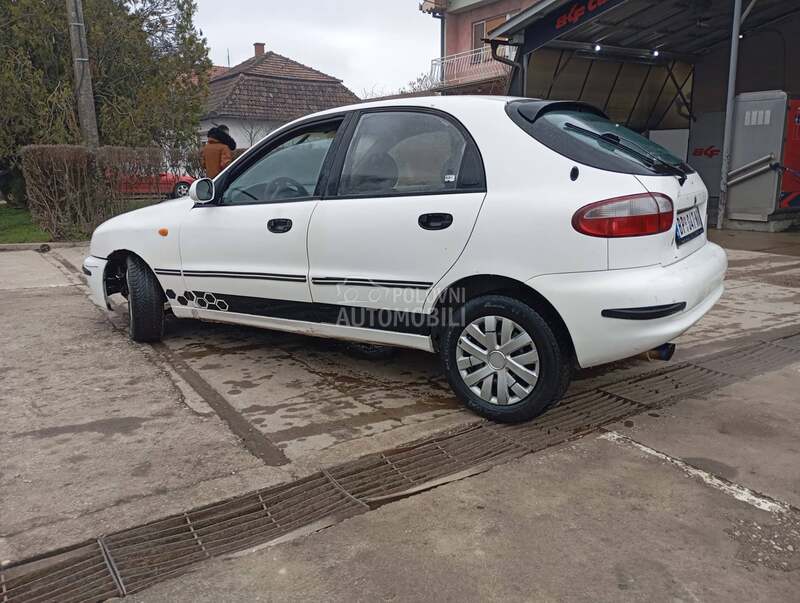 Daewoo Lanos i
