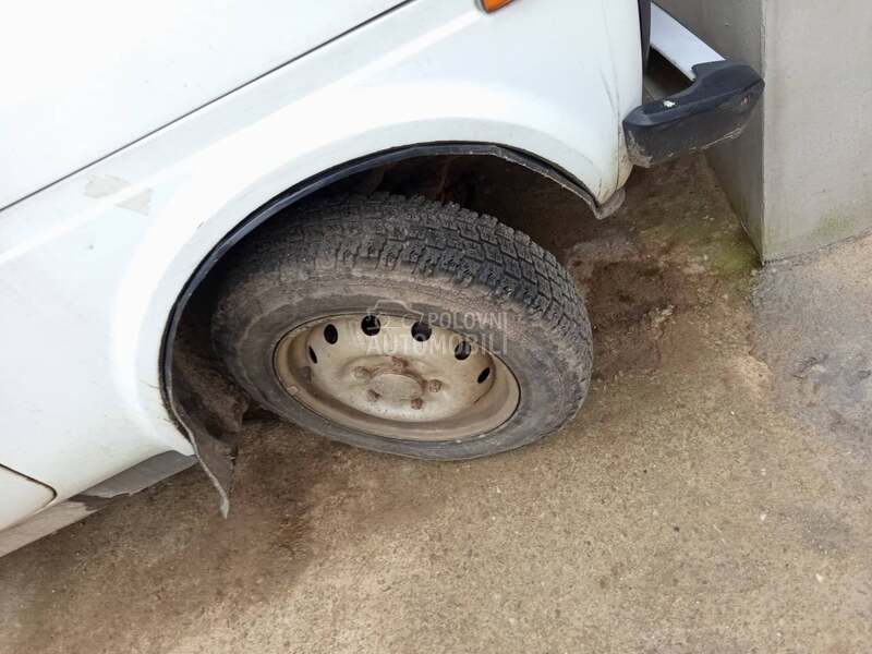 Lada Niva 
