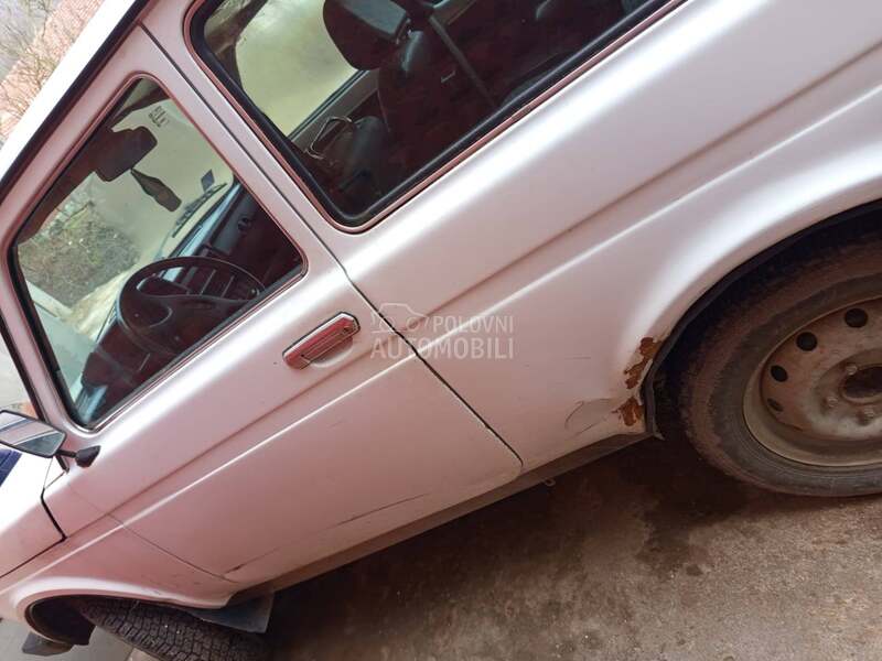 Lada Niva 