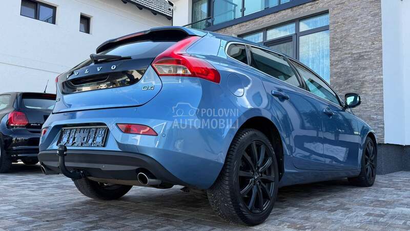 Volvo V40 /2.0 D4/N.AVI/NOV