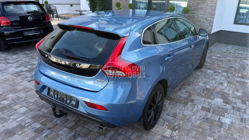 Volvo V40 /2.0 D4/N.AVI/NOV