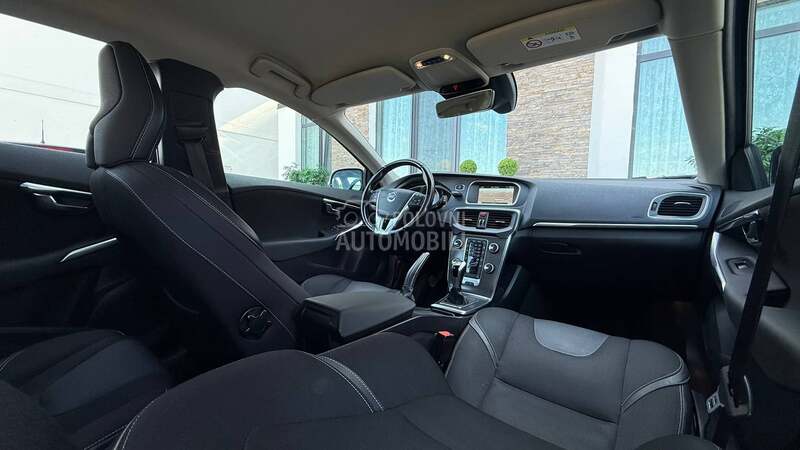 Volvo V40 /2.0 D4/N.AVI/NOV