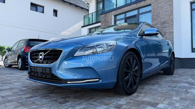 Volvo V40 /2.0 D4/N.AVI/NOV