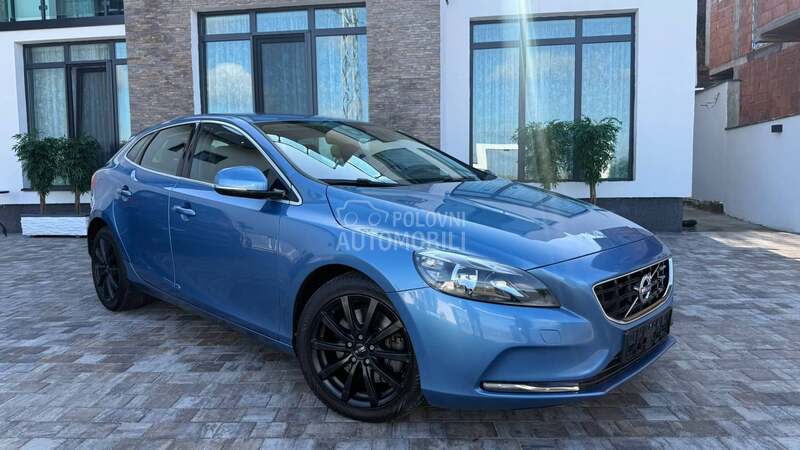 Volvo V40 /2.0 D4/N.AVI/NOV