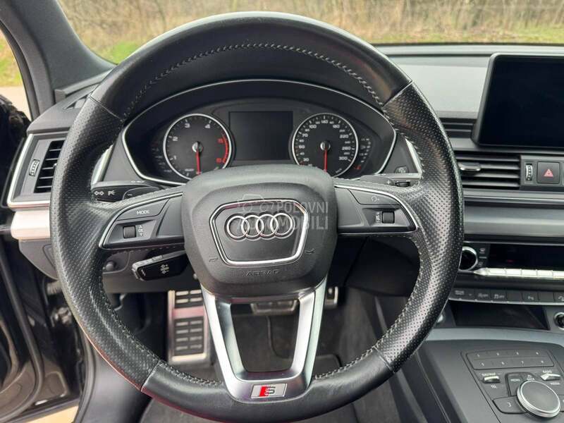 Audi Q5 2.0 S line