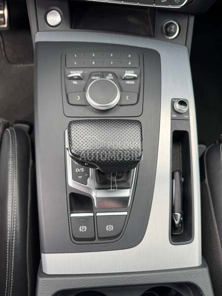 Audi Q5 2.0 S line