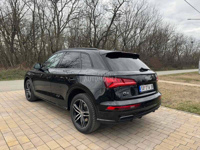 Audi Q5 2.0 S line