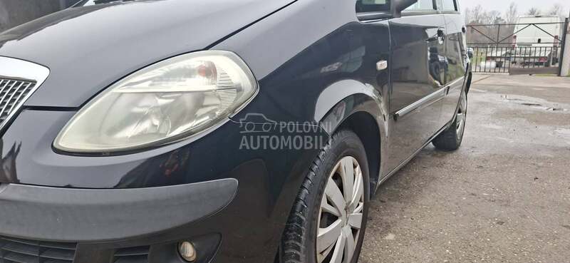 Lancia Musa 1.4 i