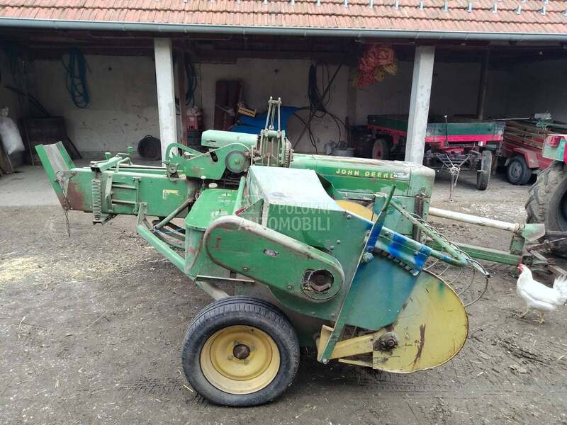 John Deere 224