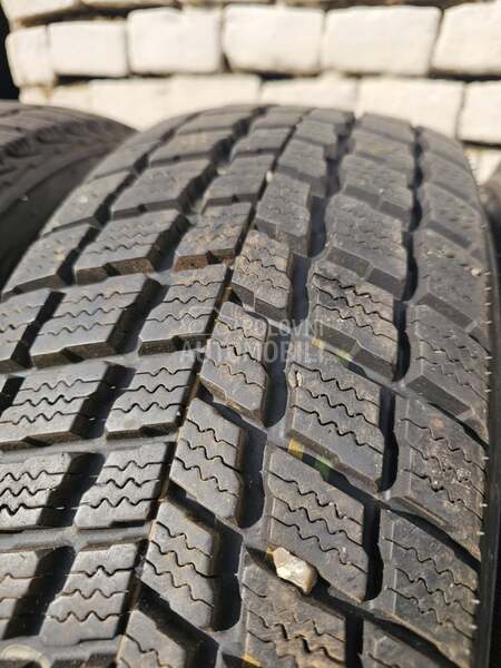 Nexen 215/70 R16 Zimska