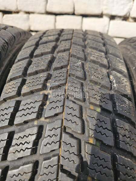 Nexen 215/70 R16 Zimska