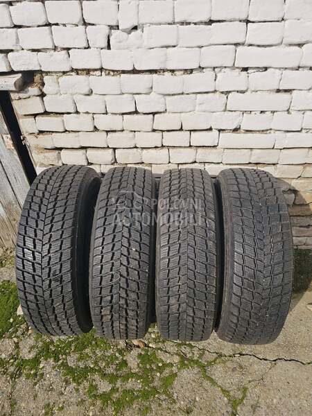 Nexen 215/70 R16 Zimska