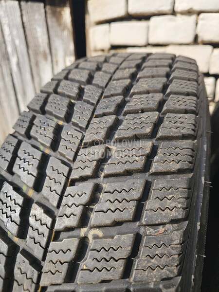 Nexen 215/70 R16 Zimska