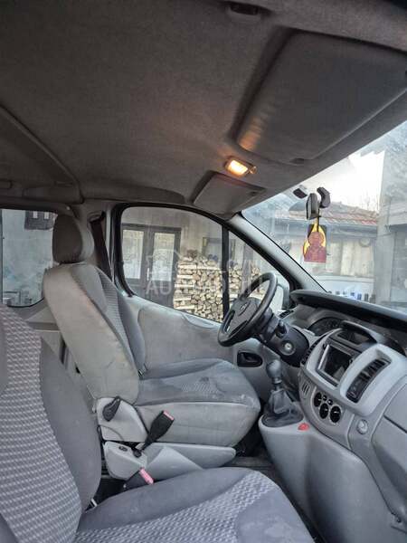 Opel Vivaro 2.5 DTI
