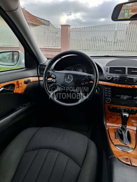 Mercedes Benz E 220 