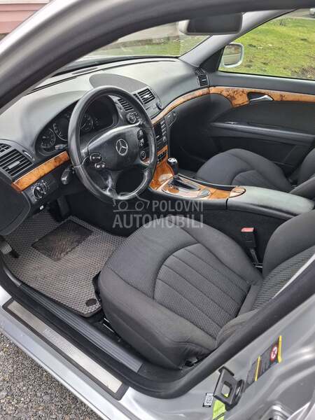 Mercedes Benz E 220 
