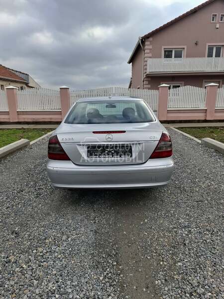 Mercedes Benz E 220 