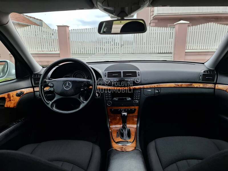 Mercedes Benz E 220 