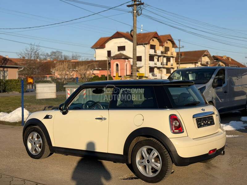 MINI Cooper 