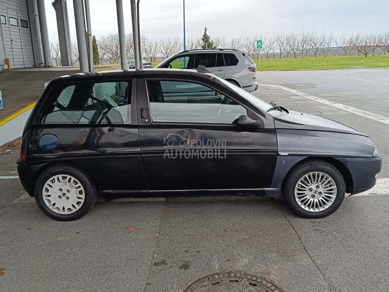 Lancia Ypsilon Y1.2 LS