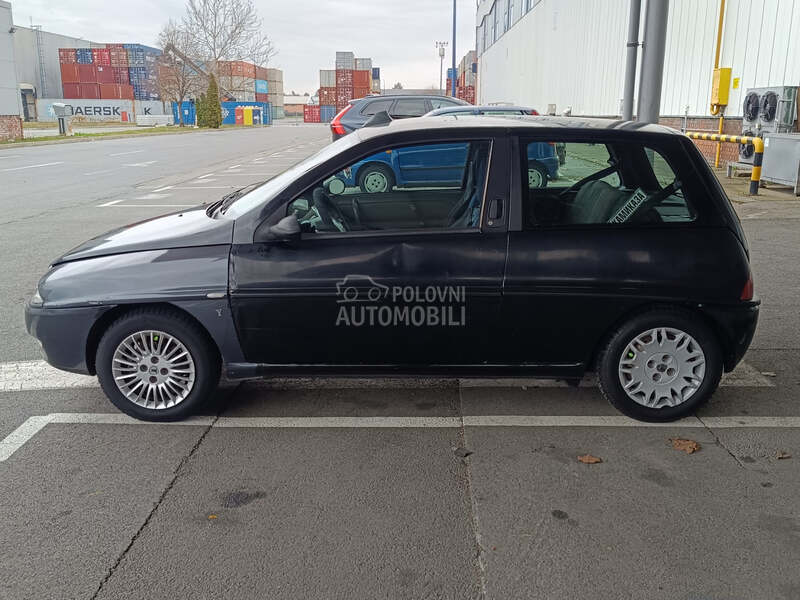 Lancia Ypsilon Y1.2 LS