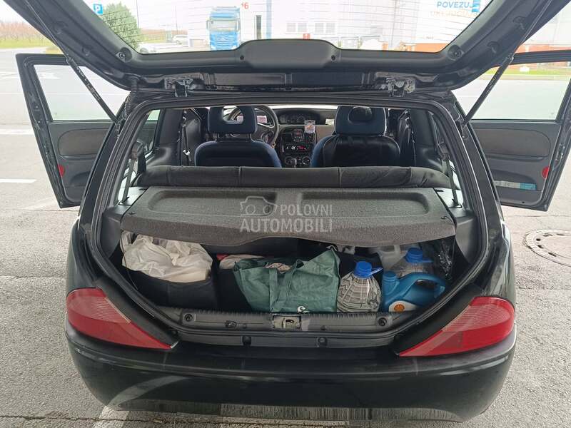 Lancia Ypsilon Y1.2 LS