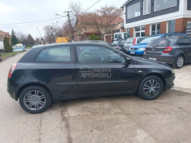 Fiat Stilo 1.6b  dugo  r e g