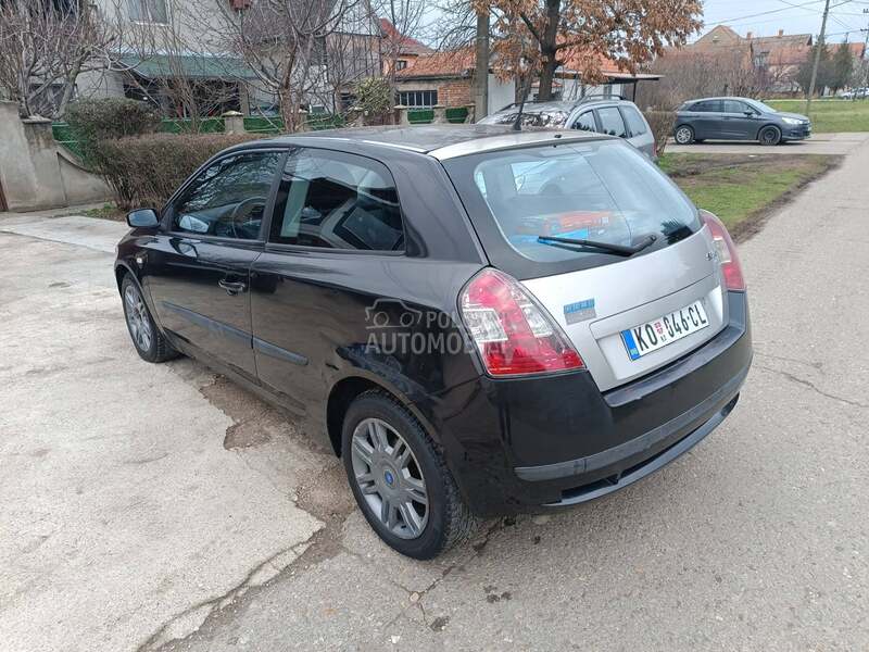 Fiat Stilo 1.6b  dugo  r e g
