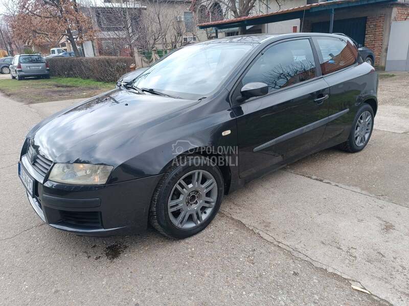 Fiat Stilo 1.6b  dugo  r e g