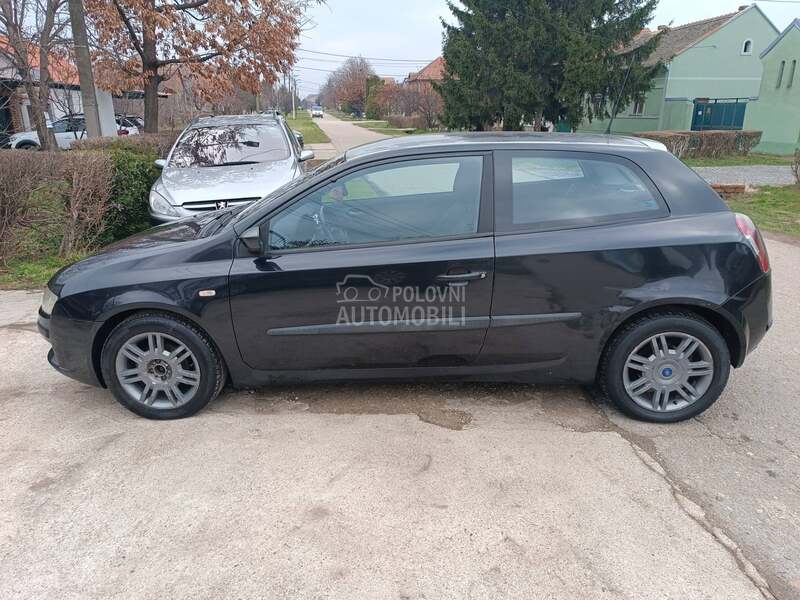 Fiat Stilo 1.6b  dugo  r e g