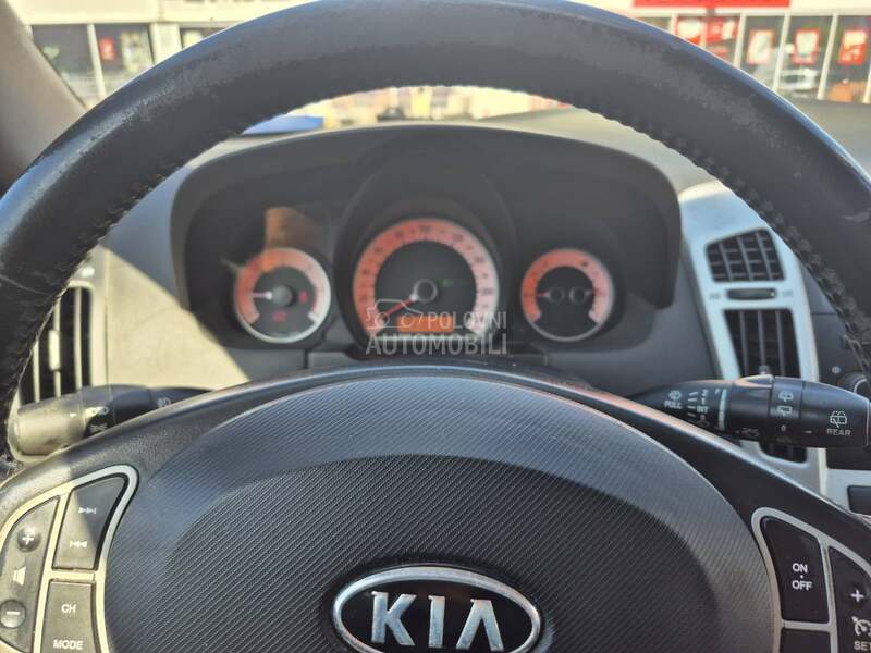 Kia cee`d sw 