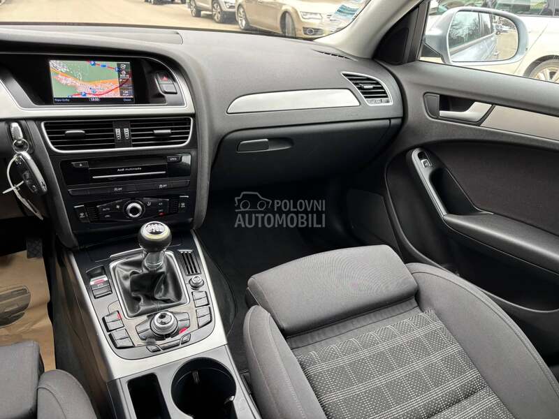 Audi A4 S-LINE/172000/N0V