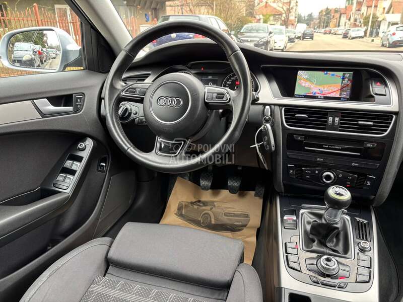 Audi A4 S-LINE/172000/N0V