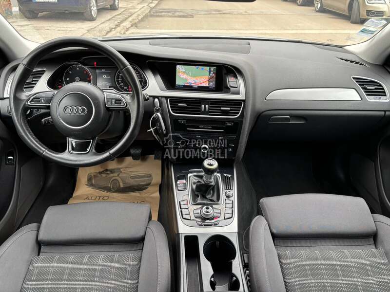 Audi A4 S-LINE/172000/N0V