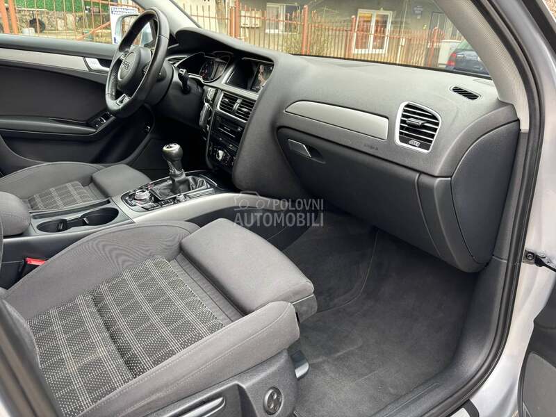 Audi A4 S-LINE/172000/N0V