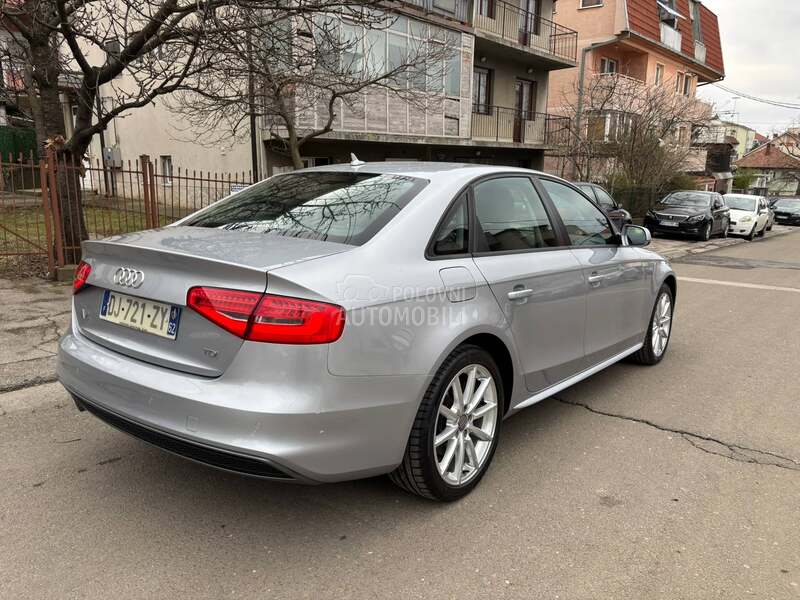 Audi A4 S-LINE/172000/N0V
