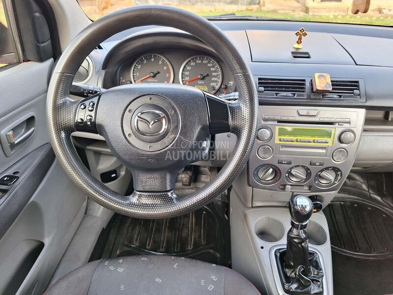 Mazda 2 