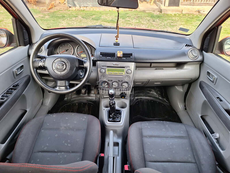 Mazda 2 