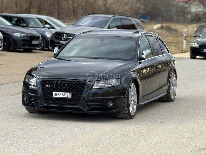 Audi S4 