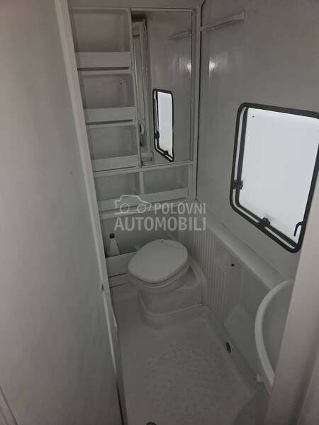 Burstner 4422 studio