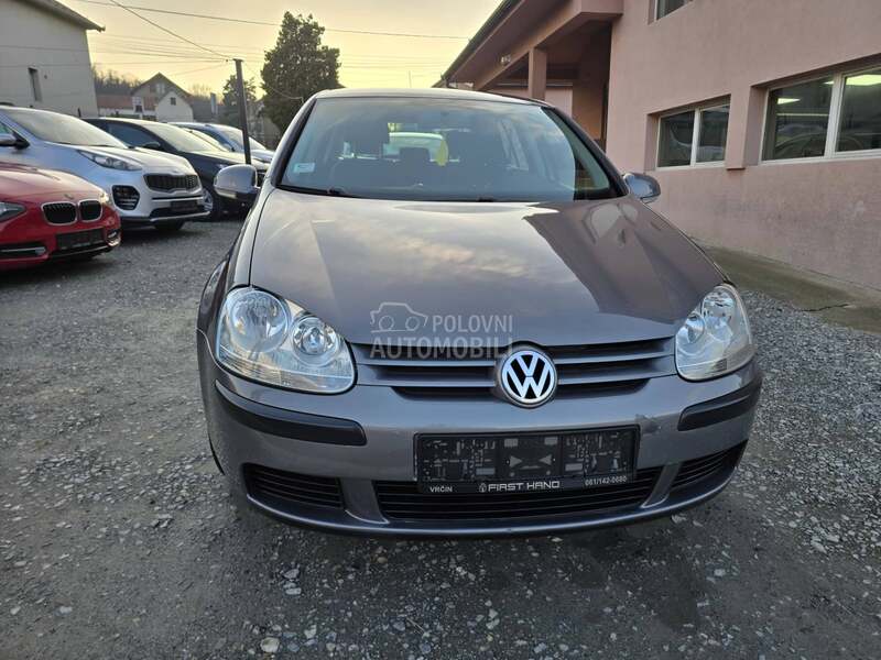 Volkswagen Golf 5 1.6 B