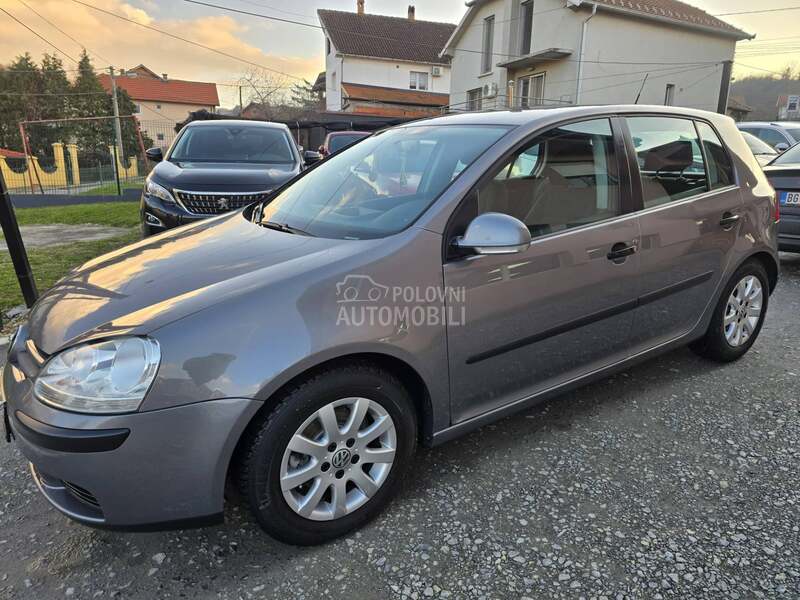 Volkswagen Golf 5 1.6 B