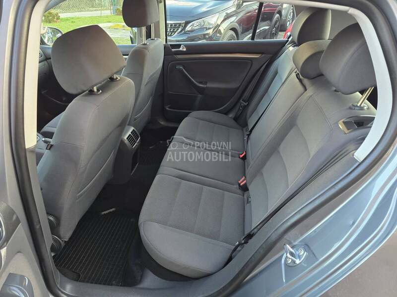 Volkswagen Golf 5 1.6 B