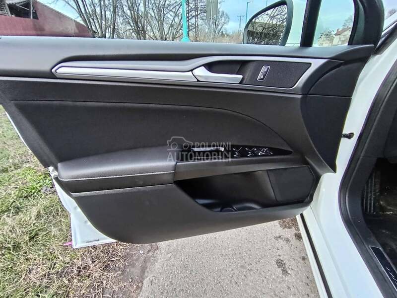 Ford Mondeo Titanium