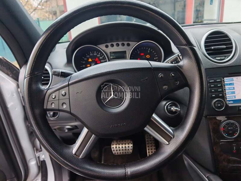 Mercedes Benz ML 320 