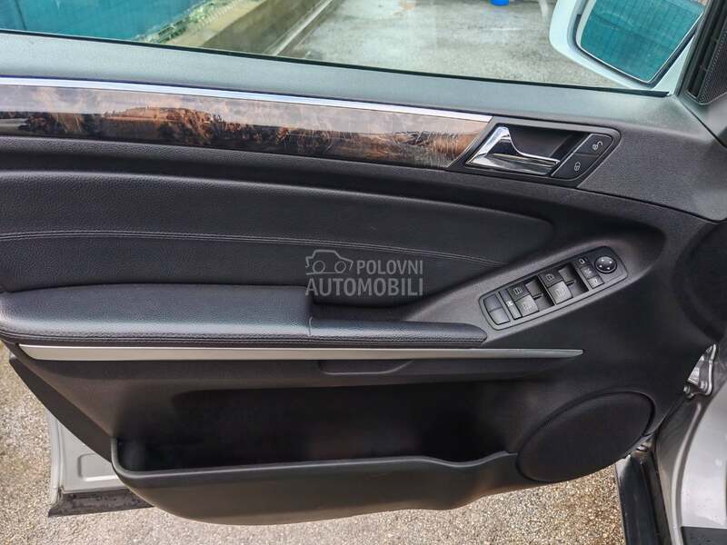 Mercedes Benz ML 320 